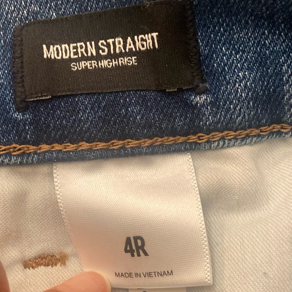 💙NEVER WORN | Express Modern Straight Super High Rise Jeans | Size 4R - Picture 3 of 12